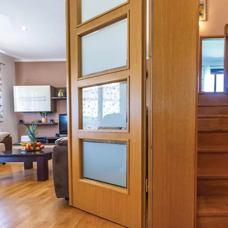 Amazing In Ricice With Wifi Holiday home
