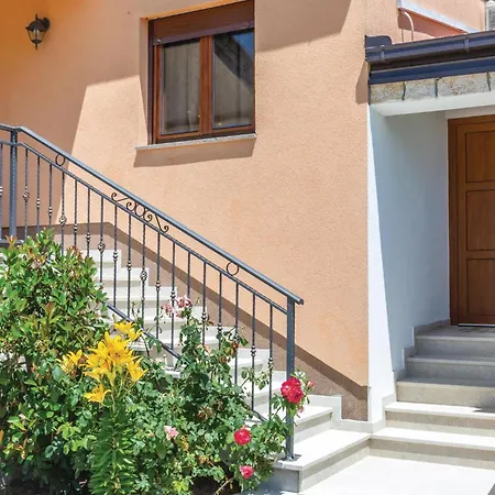 Holiday home Amazing In Ricice With Wifi *