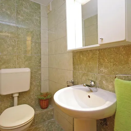 Amazing In Ricice With Wifi Holiday home Grubine
