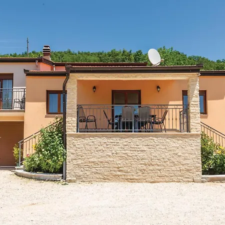 Holiday home Amazing In Ricice With Wifi Grubine